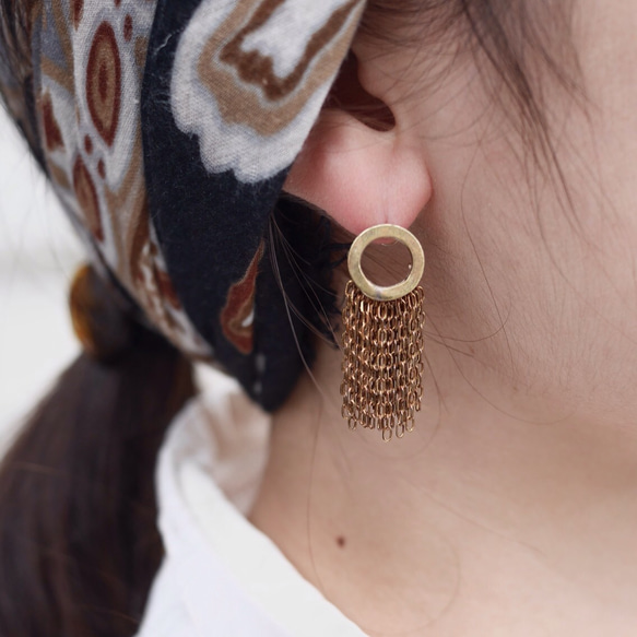 ○brass tassel earrings 3枚目の画像