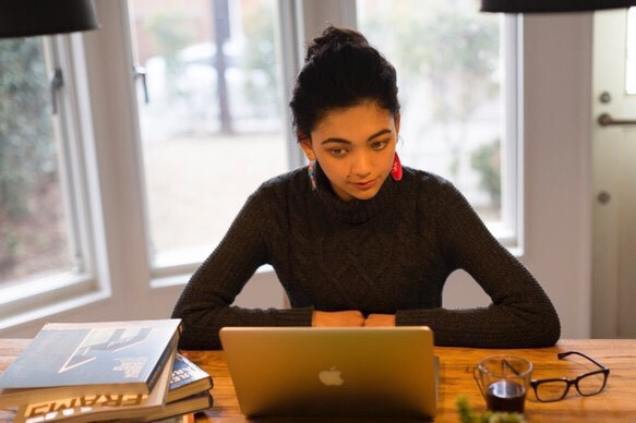 ルリコンゴウインコのピアス 8枚目の画像