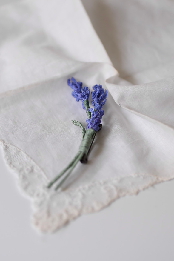 【受注制作15日】ブローチ　香る花、ラベンダー（ヴァイオレット）　手編み　レース編み 6枚目の画像