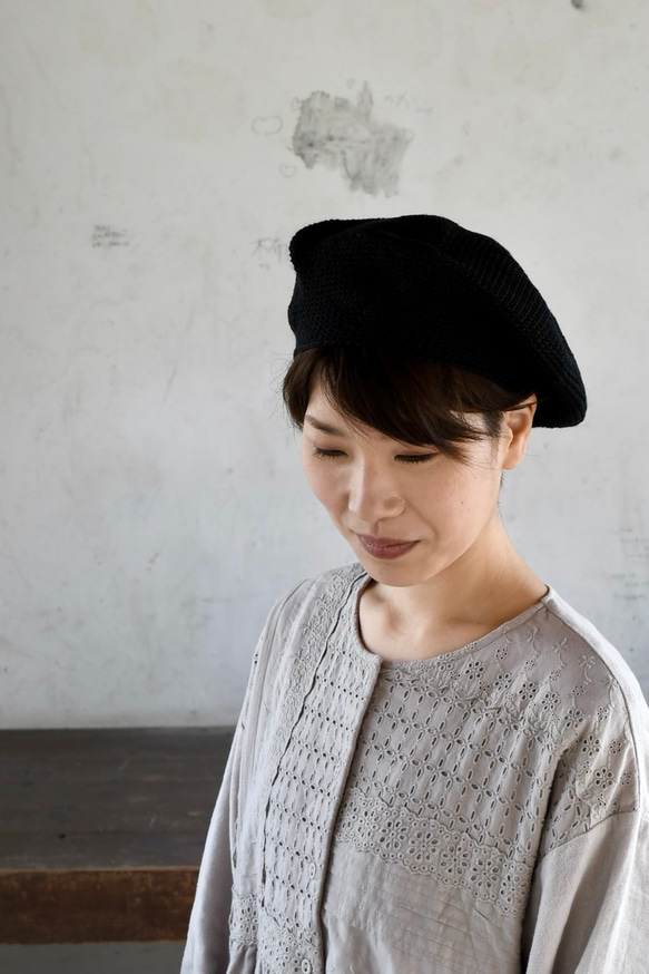 【受注制作】手編み リネンベレー帽（ブラック） 1枚目の画像