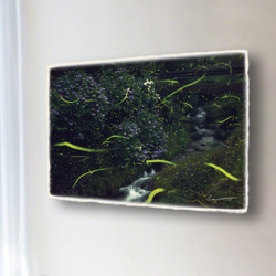 おしゃれな和紙の立体アートパネル「アジサイの小川を舞うゲンジボタル」(27x18cm) 1枚目の画像