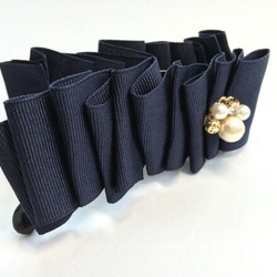 ♡660超越♡小小的耳環基序♡香蕉夾（防滑）海軍藍。海軍珍珠 第2張的照片