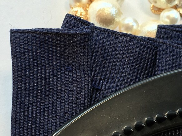 ♡660超越♡小小的耳環基序♡香蕉夾（防滑）海軍藍。海軍珍珠 第3張的照片