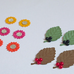 《オータムカラー》小さなお花シールミックス26枚+木の実4個（リーフ10枚付き） 5枚目の画像