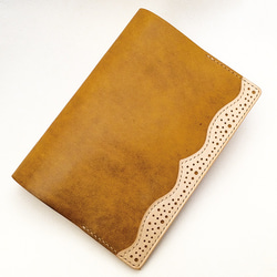 Notebook Cover (B6 / RUGATO LEATHER / Medallion) 第3張的照片