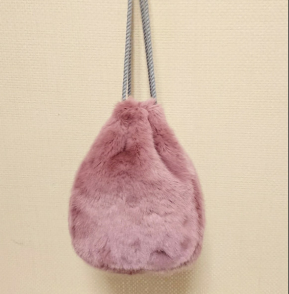 【送料無料】フラッフィ巾着(ピンク) 4枚目の画像