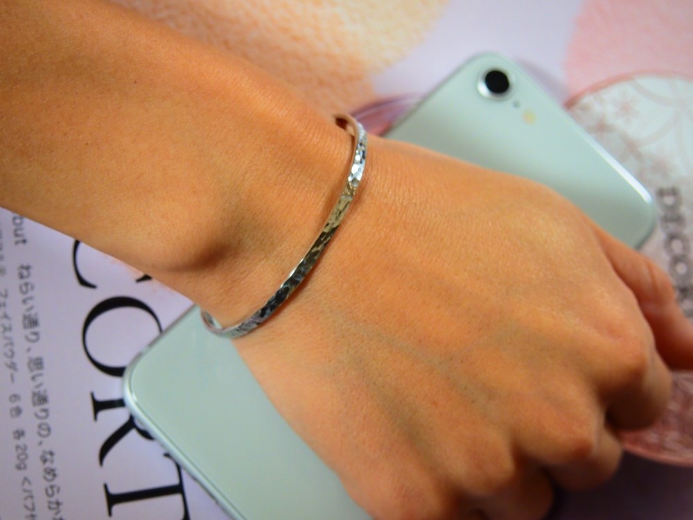 本格Silverバングル03【槌目】