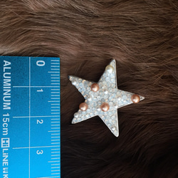 スワロフスキーの星型ブローチ 白 Sサイズ 4枚目の画像