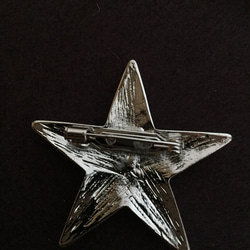 スワロフスキーの星型ブローチ 白 Sサイズ 5枚目の画像