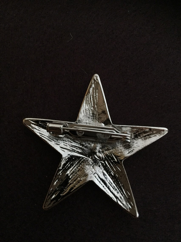 スワロフスキーの星型ブローチ 白 Sサイズ 5枚目の画像