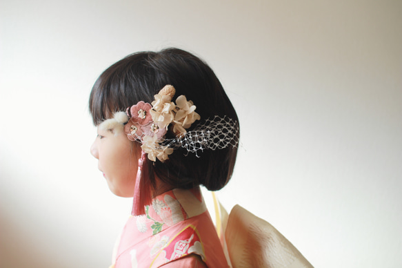 糸とお花の髪飾り　桃色 3枚目の画像