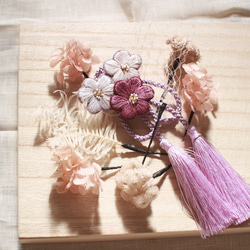 糸とお花の髪飾り　すみれ 3枚目の画像