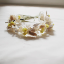 ふわふわうさぎの花かんむり 2枚目の画像
