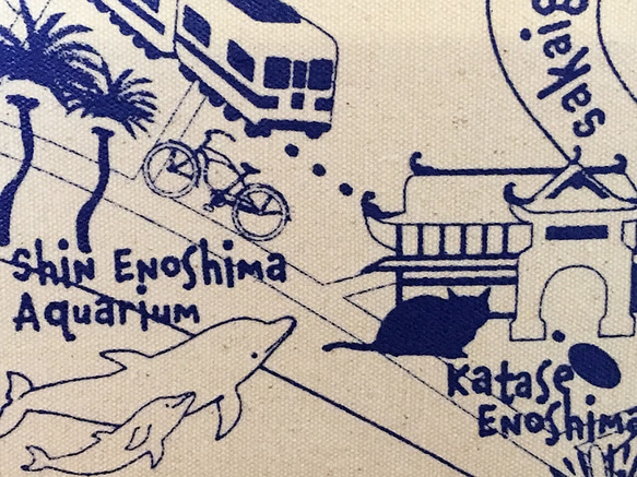 江之島散步貓插畫手提包地圖（黃色布料/海軍藍印花） 第3張的照片
