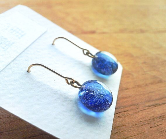 midnight blue pierced earring 2枚目の画像