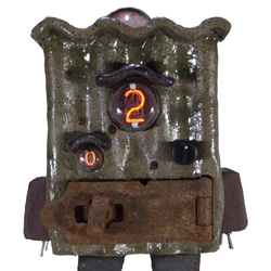 Byron（バイロン） 陶器製ロボット型オブジェ 1枚目の画像