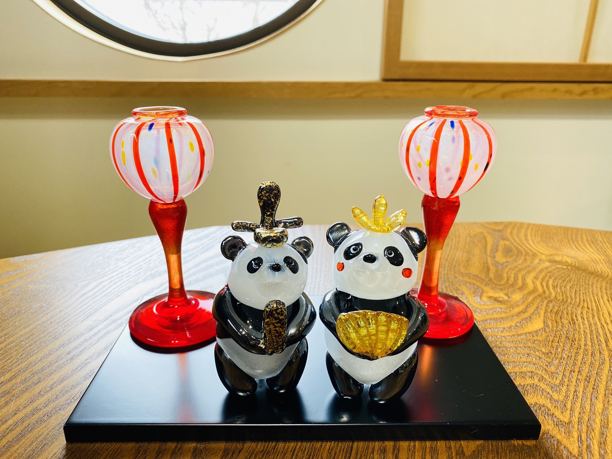 ひな人形　〜パンダ ver.〜　黒塗板・金屏風付き