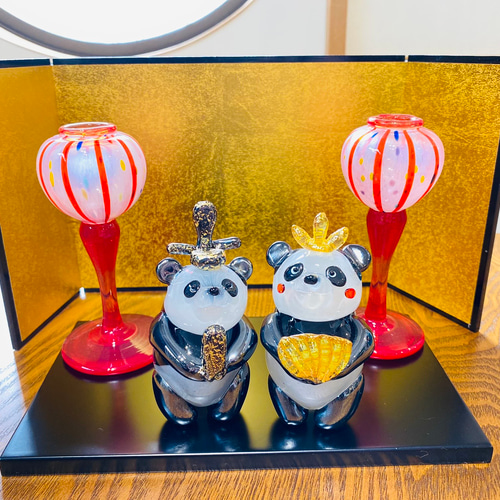 ひな人形 〜パンダ ver.〜 黒塗板・金屏風付き ひな人形・雛飾り ひな人形 〜パンダ ver.〜 黒塗板・金屏風付き ひな人形・雛飾り