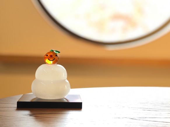 ❣️スマイル鏡もち君つぶつぶみかん❣️黒塗り台・箱付【zipで紹介