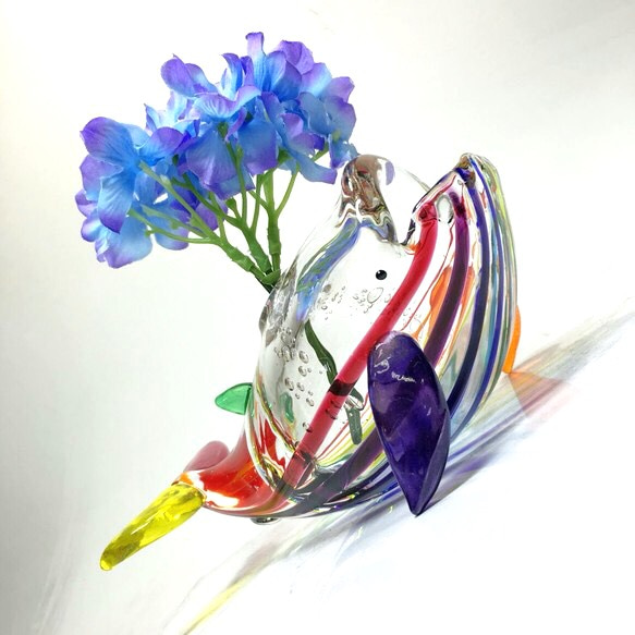 鯨魚小花瓶 第4張的照片