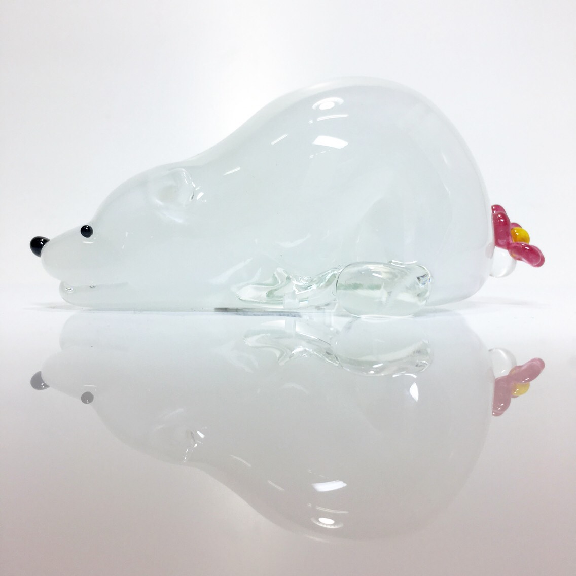 《受注制作》しっぽにお花が咲いたシロクマのオブジェ