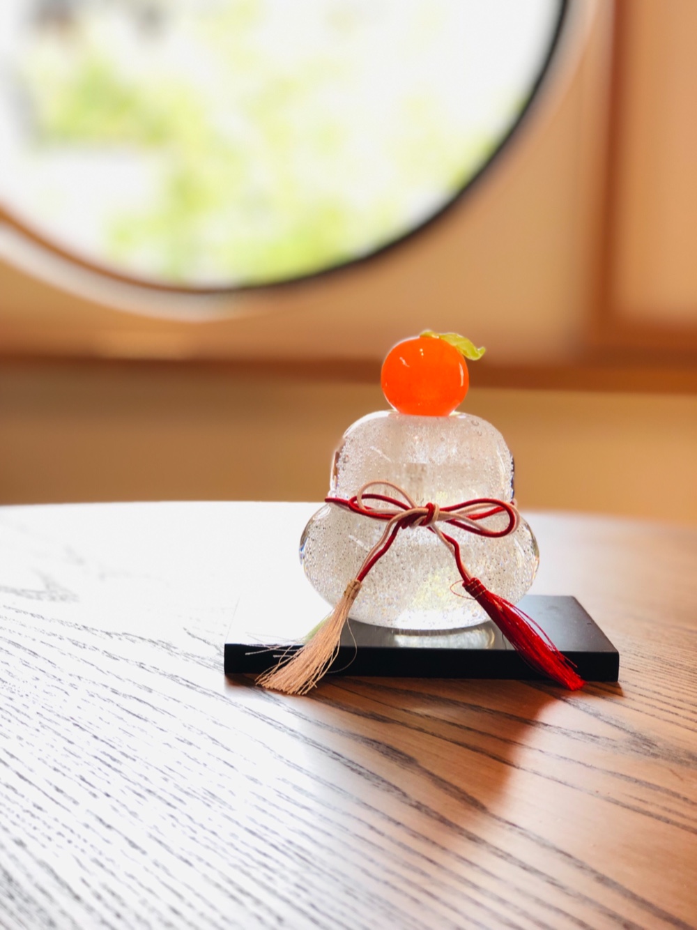 ❣️透明泡入り・大きい鏡餅×パステルみかん❣️黒塗り台・箱付 5,940円