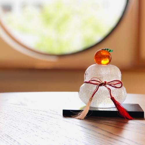 ❣️透明泡入り・大きい鏡餅×つぶつぶみかん❣️ 黒塗り台・箱付 鏡餅