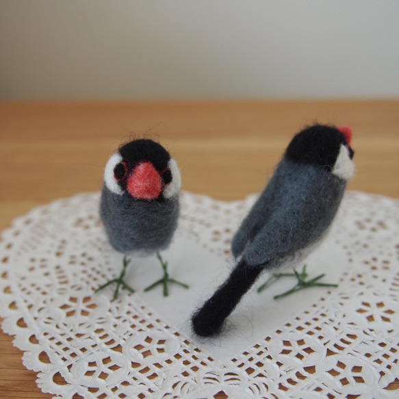 羊毛フェルトの小さな桜文鳥 2枚目の画像