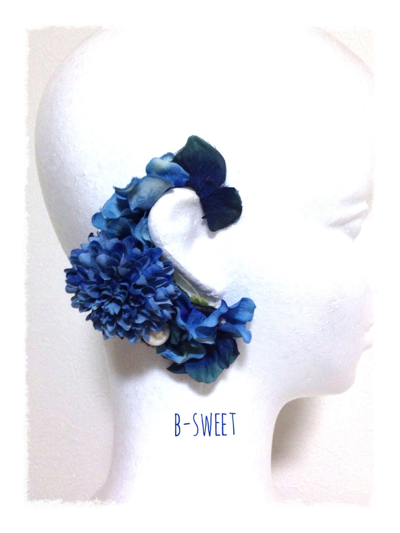 紫陽花とマムのイヤーフックC(ブルー)右耳用 1枚目の画像