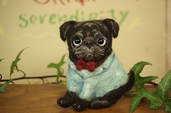 黒パグさんの立体ブローチ＊ぷっくり大きめ＊羊毛フェルト＊犬 羊毛