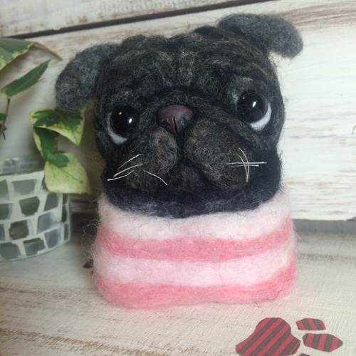 黒パグちゃん☆羊毛フェルト☆ぷっくりブローチ犬 羊毛フェルト 黒パグちゃん☆羊毛フェルト☆ぷっくりブローチ犬 羊毛フェルト
