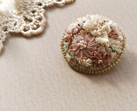 リボン刺繍 ほっこりブローチ ブローチ souchacha 通販 10920795