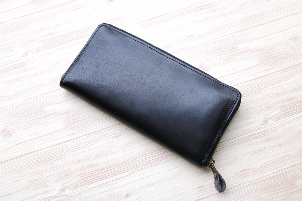 本革黒　ラウンドファスナー長財布　型押し　ハンドメイド 型押し 牛革 ラウンドファスナー 長財布 | 株式会社 喜市