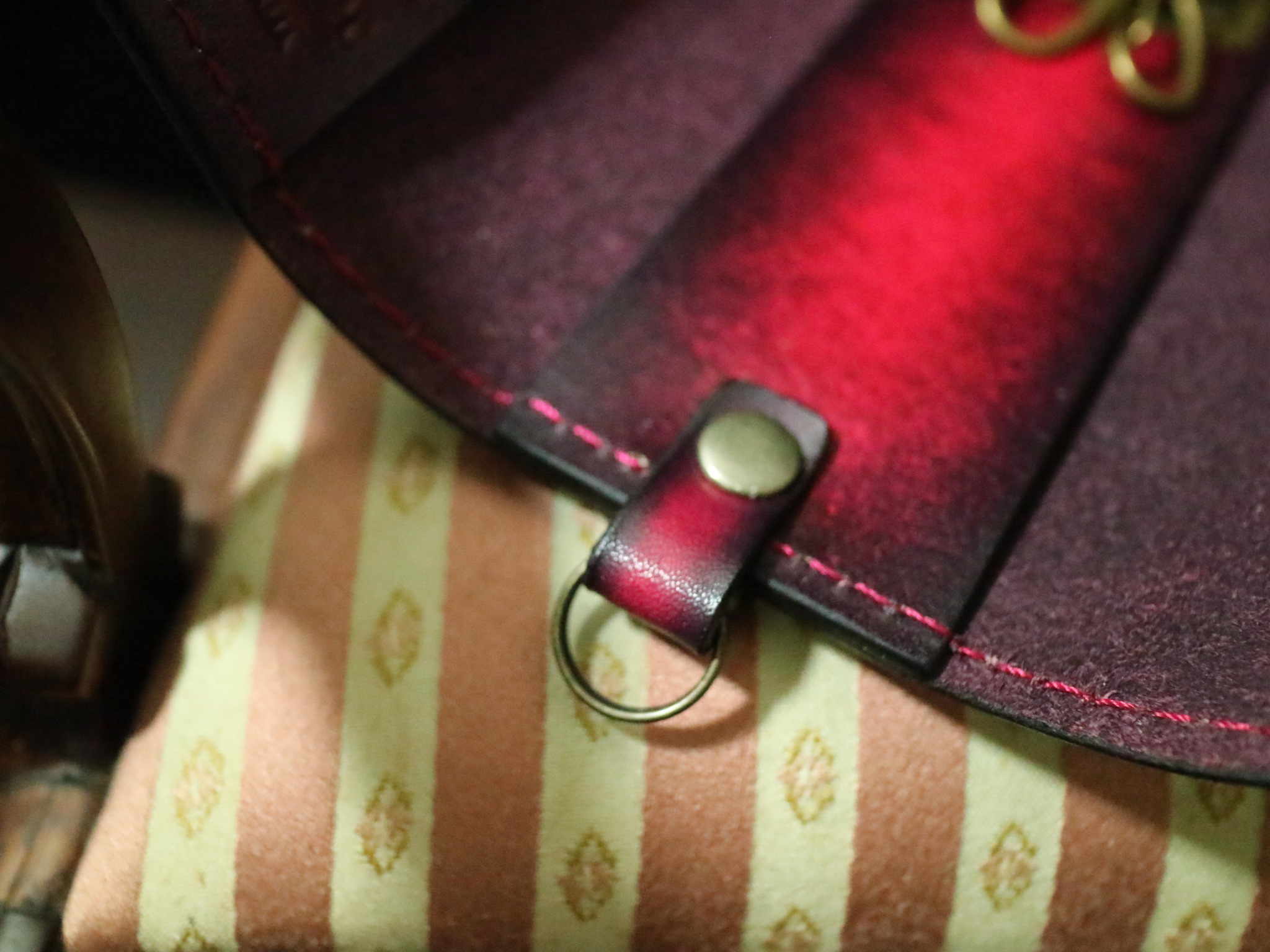 猫の肉球キーケース☆【ワインレッドアンティーク染め 】～全7色～