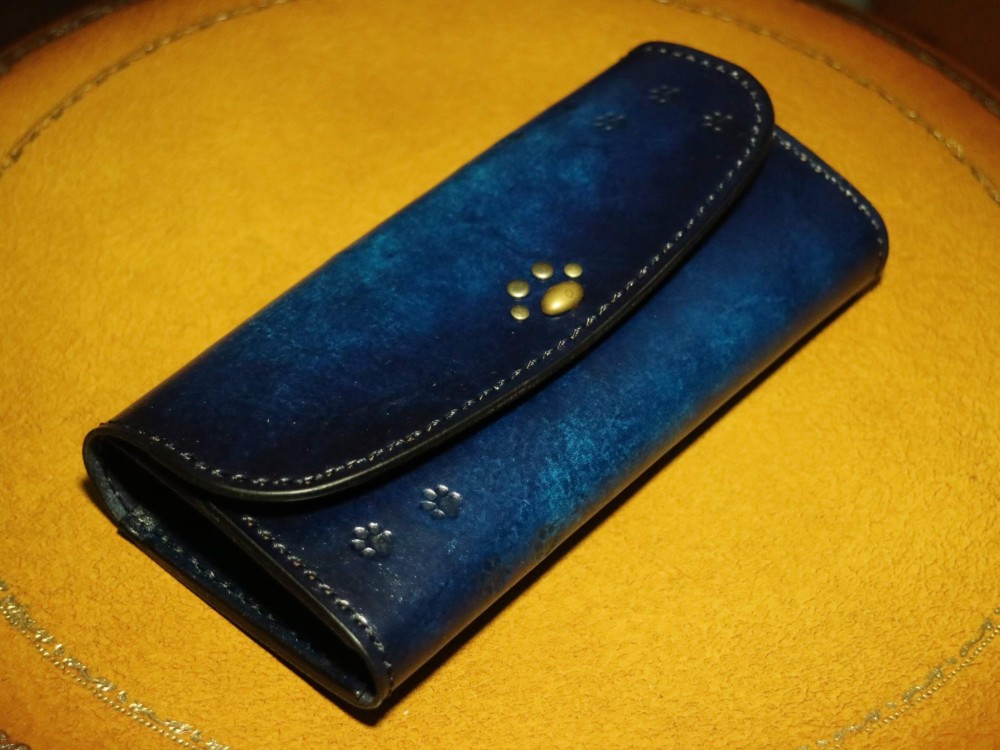 長財布☆【ブルーアンティーク染め】【猫の肉球エンブレム】 ～全５色～