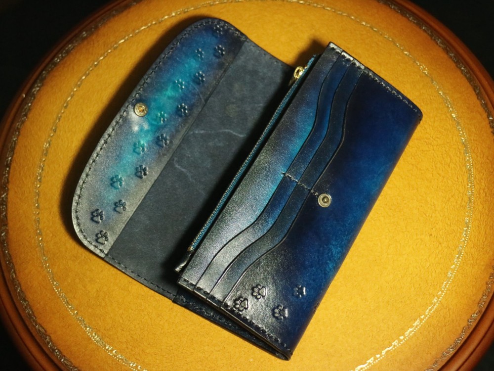 長財布☆【ブルーアンティーク染め】【猫の肉球エンブレム】 ～全５色～