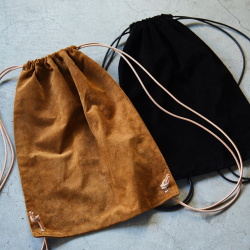 レザー ナップサック オール ブラック ｜ レディース メンズ 豚革 本革