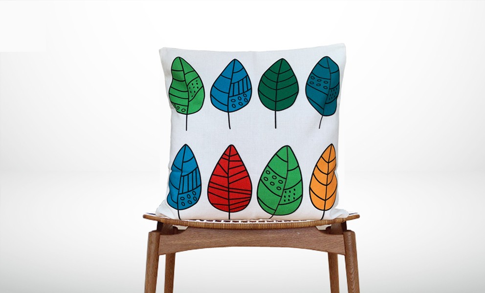 森のクッション Colorful leaves design  -ヒノキの香り-