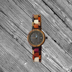 Wooden colorful Watch for women 3枚目の画像