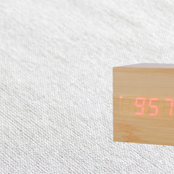 Wood cube clock　ナチュラル×レッド 2枚目の画像