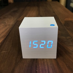 Wood cube clock　ホワイト×ブルー 2枚目の画像