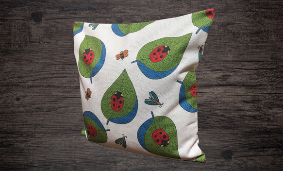 森のクッション  Ladybugs　-ヒノキの香り- 3枚目の画像