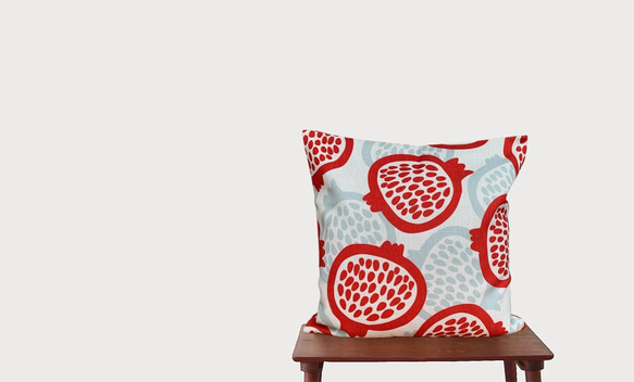 森のクッション Garnet fruit Design -ヒノキの香り- 5枚目の画像