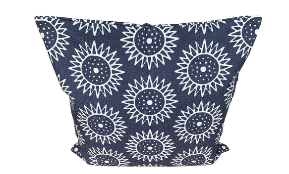 Forest Cushion Sunflowers Back Navy blue - 扁柏香 - 第2張的照片