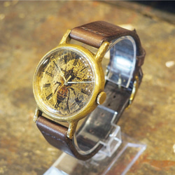 ミツバチの腕時計 真鍮ケース イタリアンレザーの時計バンド Mサイズ 4枚目の画像
