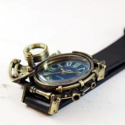かっこいい 腕時計 電氣エンドルフィン x A STORY コラボウォッチ 真鍮 青 ローマ数字 4枚目の画像