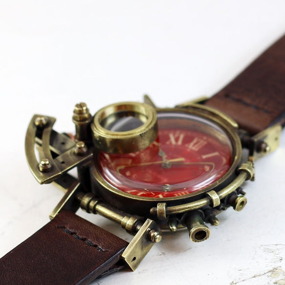 かっこいい 腕時計 電氣エンドルフィン x A STORY コラボウォッチ 真鍮 赤 ローマ数字 5枚目の画像