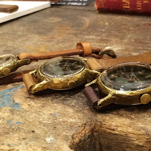 モルフォ蝶のクォーツ手巻き腕時計 世界に1つだけ。ベルト(ダーク