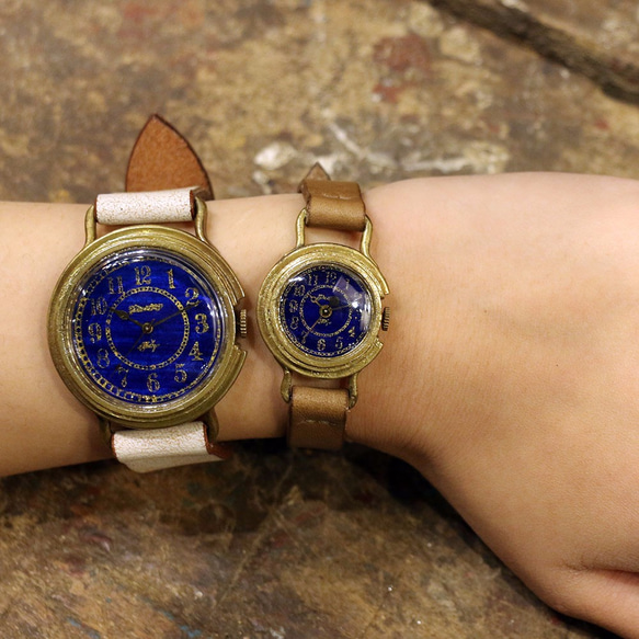 【ペアウォッチ】美しいプルシャンブルーの文字盤が印象的な手作り腕時計 LとSS 2本セット 4枚目の画像