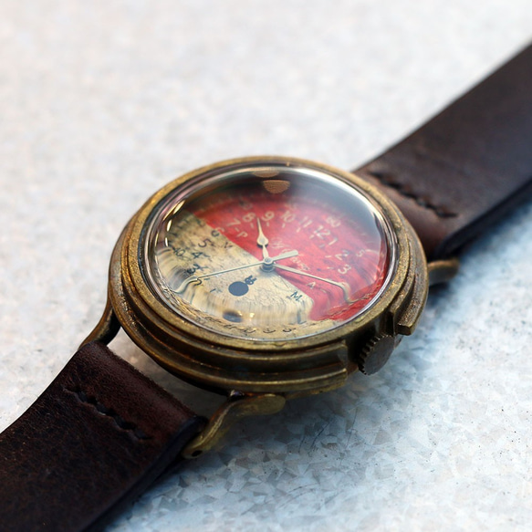 ハンドメイド腕時計 arrow Red&Brass 真鍮 バイカラー ミリタリーウォッチ デザイン 4枚目の画像